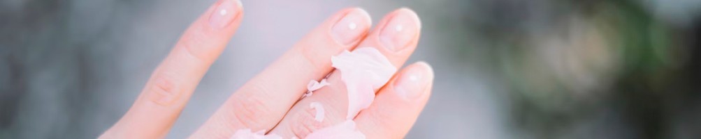 UÑAS